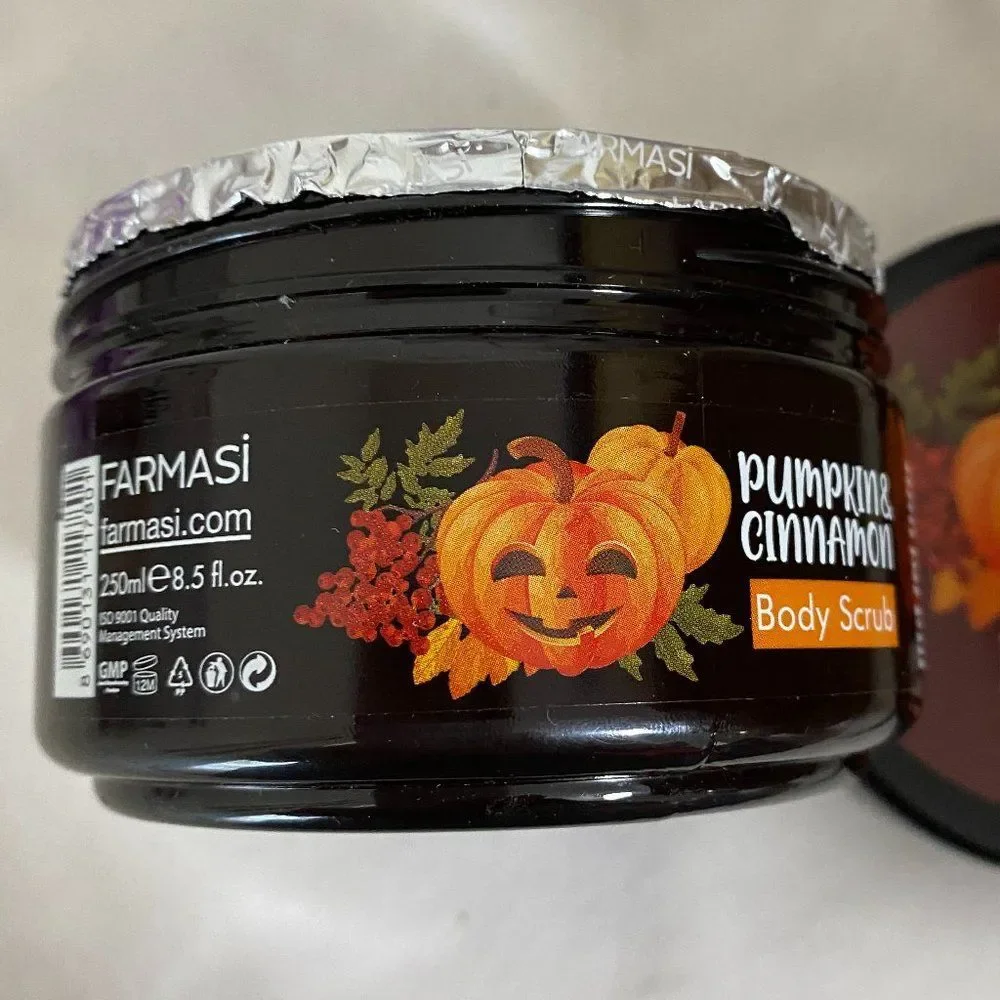 NWT Farmasi pumpkin and Cinnamon Body Scrub